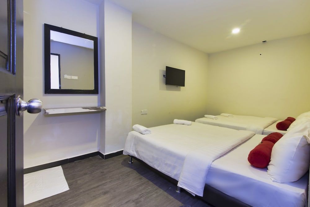 undefined Simms Garden Hotel 7