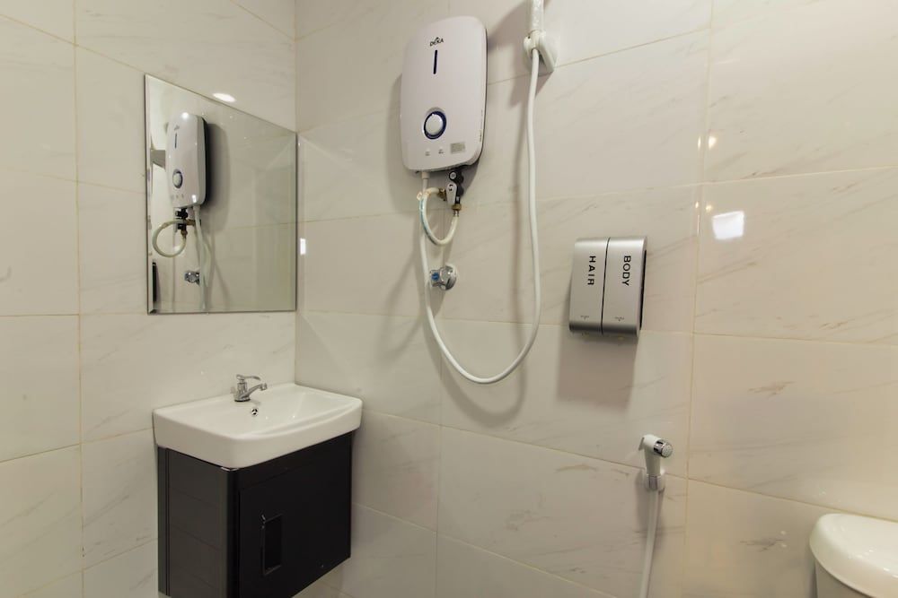 Simms Garden Hotel Superior Double Room 4