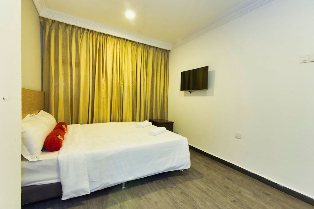 Simms Garden Hotel Superior Double Room 3