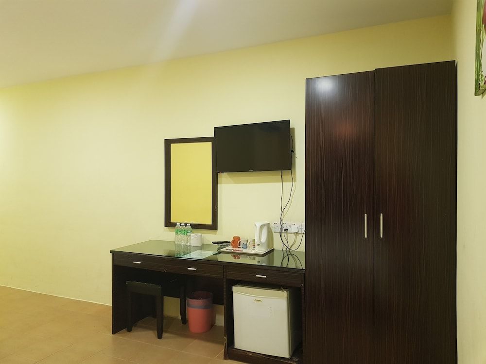 New City Hotel Family Triple Room 4