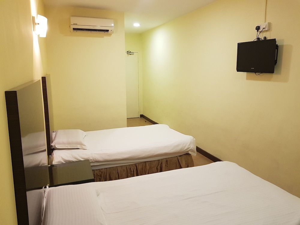 New City Hotel Superior Twin Room