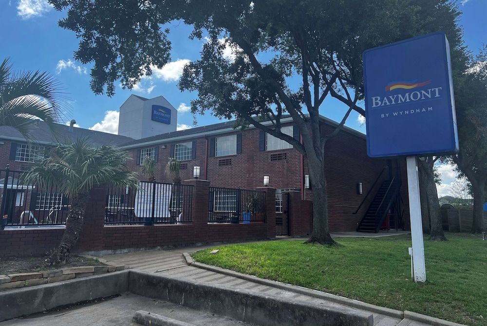 undefined Baymont by Wyndham Houston/Westchase 4