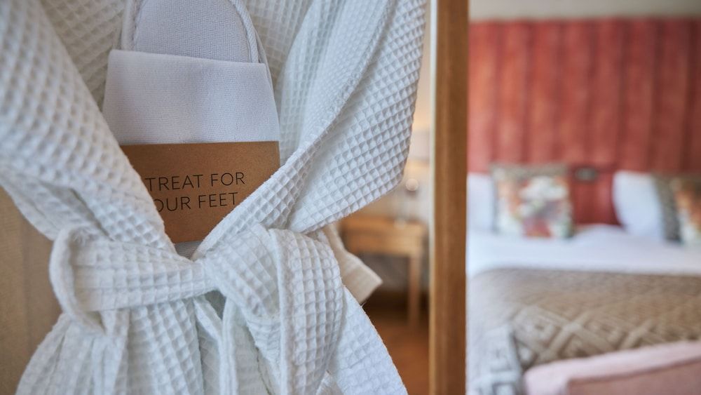 Fairlawns Hotel and Spa Deluxe Double Room 6