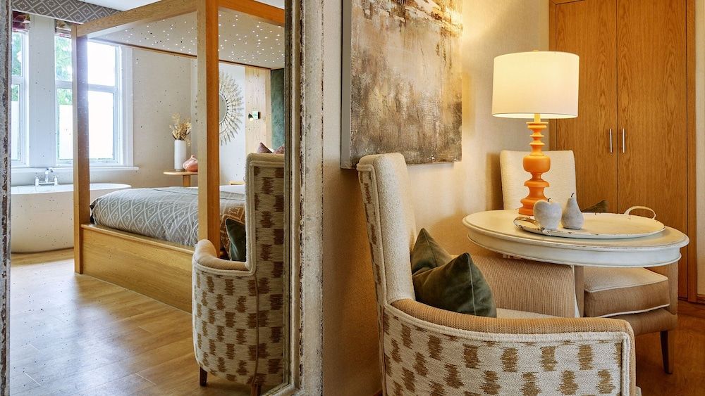 Fairlawns Hotel and Spa 4 Poster Double 5