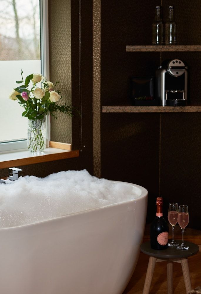 Fairlawns Hotel and Spa 4 Poster Double 4