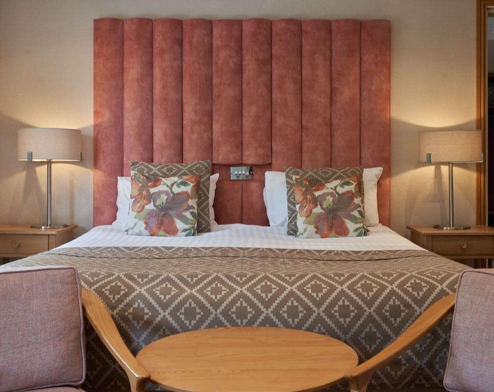 Fairlawns Hotel and Spa Deluxe Double Room 3