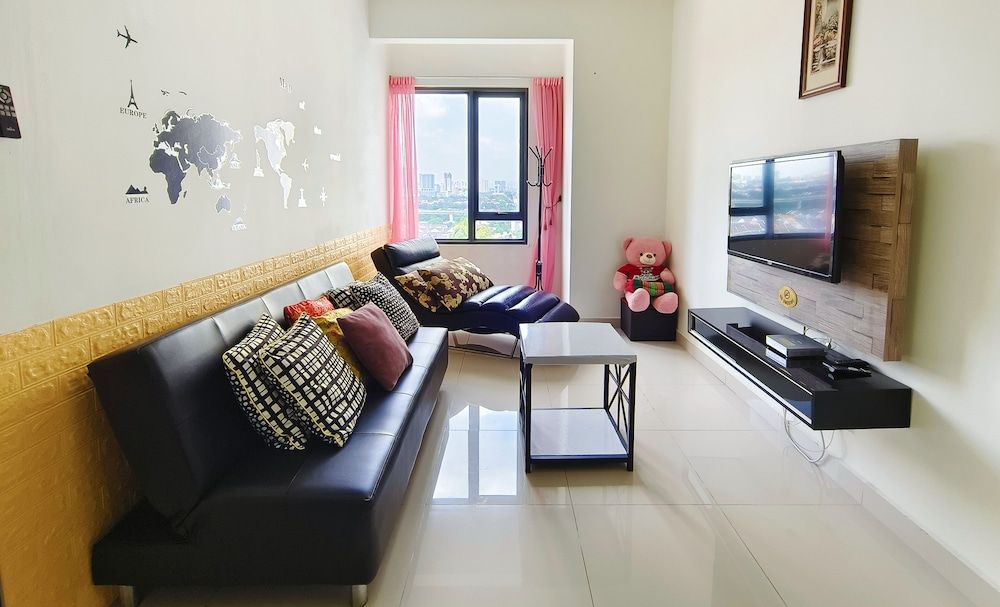 Damen Residence by Widebed Family Apartment 3