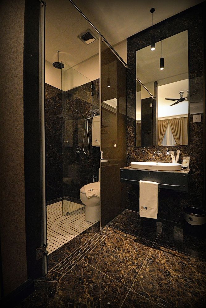 undefined 1969 Business Suites 3