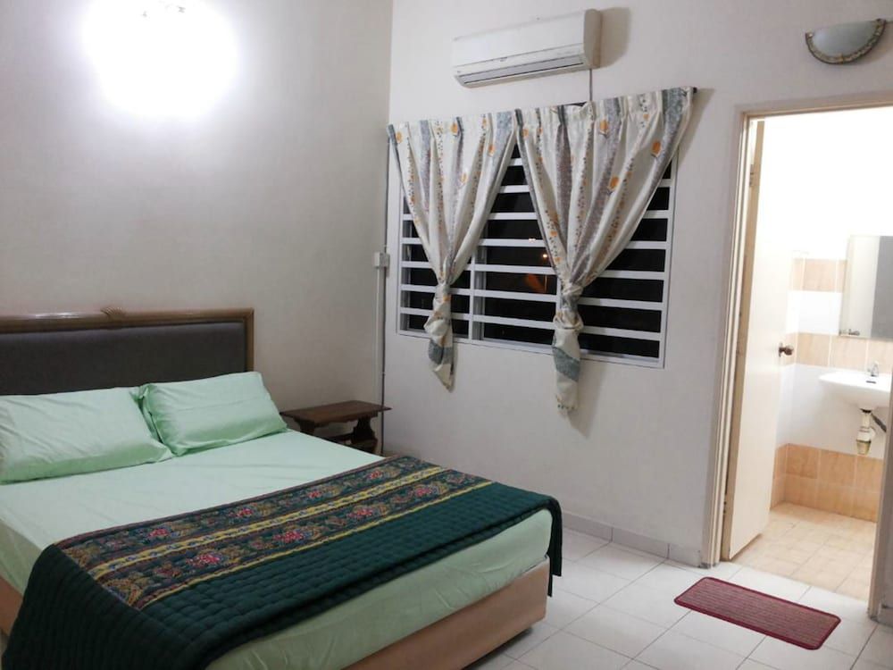 undefined Jeffrey Homestay Ipoh J at Lost World Of Tambun 5