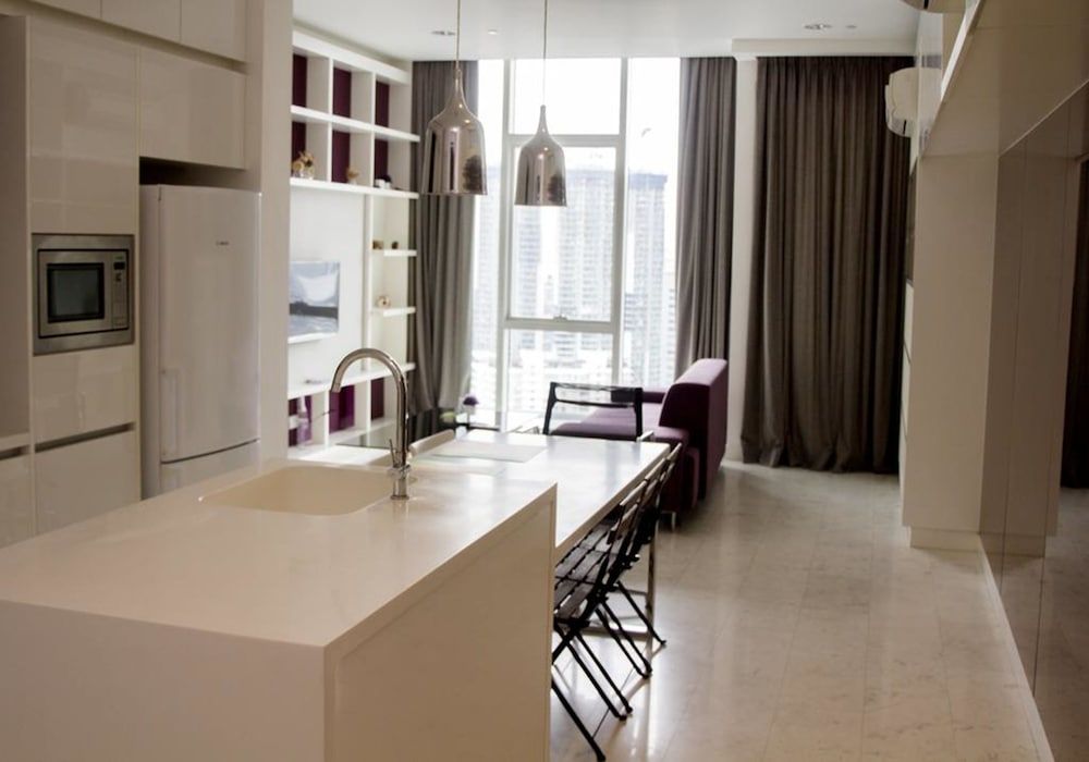 Family Room, 2 Bedrooms