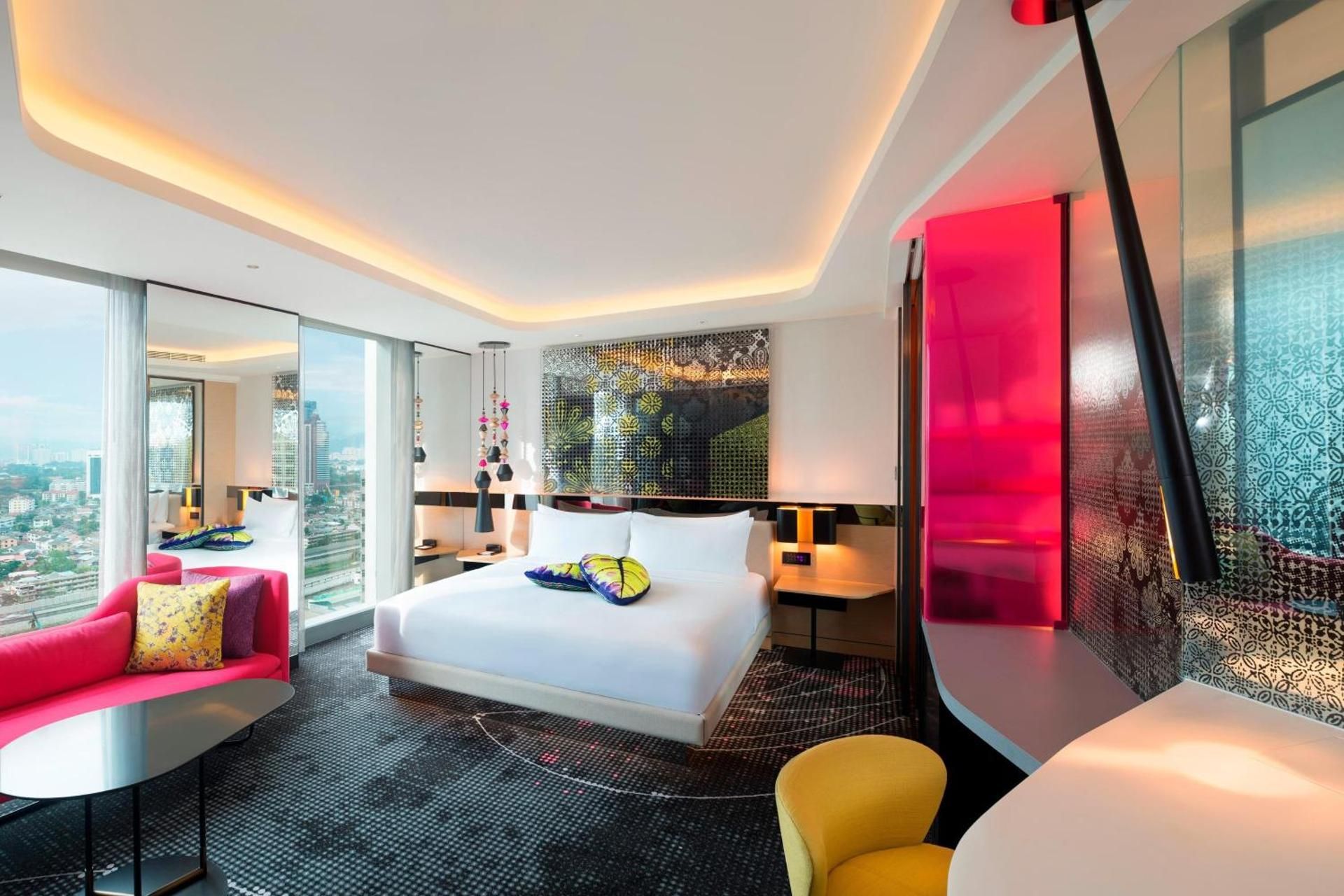 Mega Room, King Bed