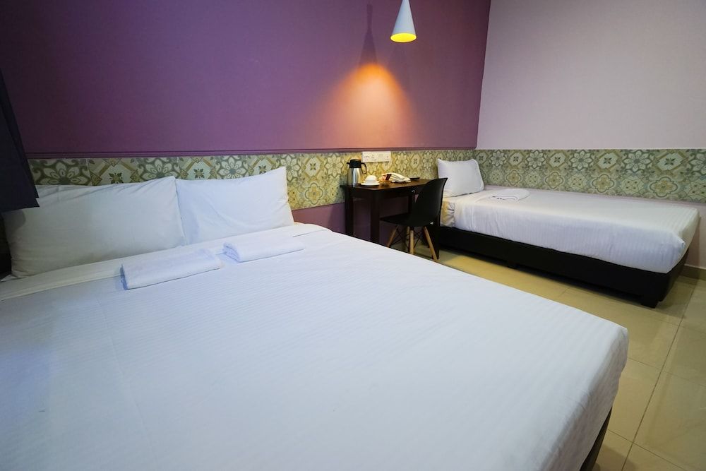 Grand FC Hotel Superior Triple - 1 Queen & 1 Single Bed 2