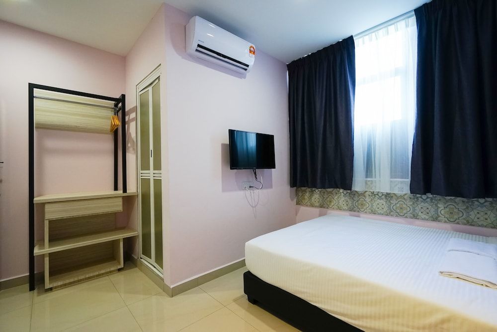 Grand FC Hotel Superior Triple - 1 Queen & 1 Single Bed 3
