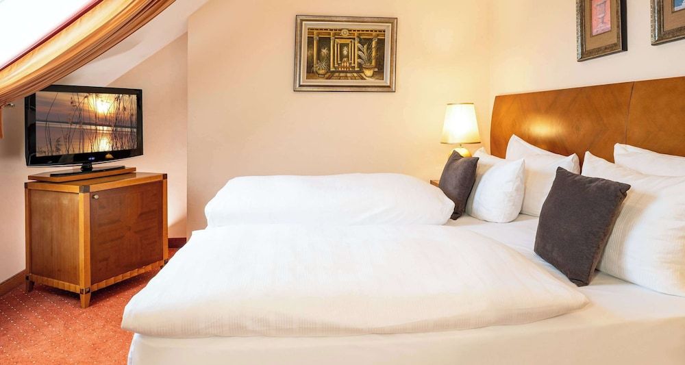 Best Western Victor's Residenz-Hotel Rodenhof Junior Suite, 1 Double Bed (Cozy Sitting Corner)