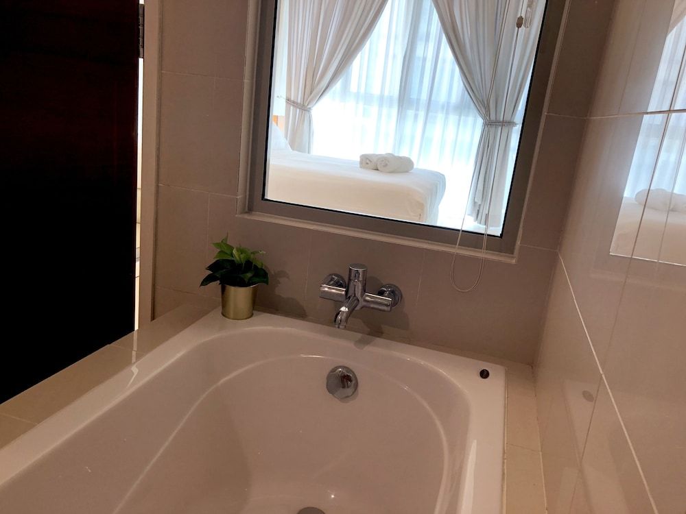 Marc Service Residence KLCC Deluxe Apartment, 1 Bedroom, City View 9