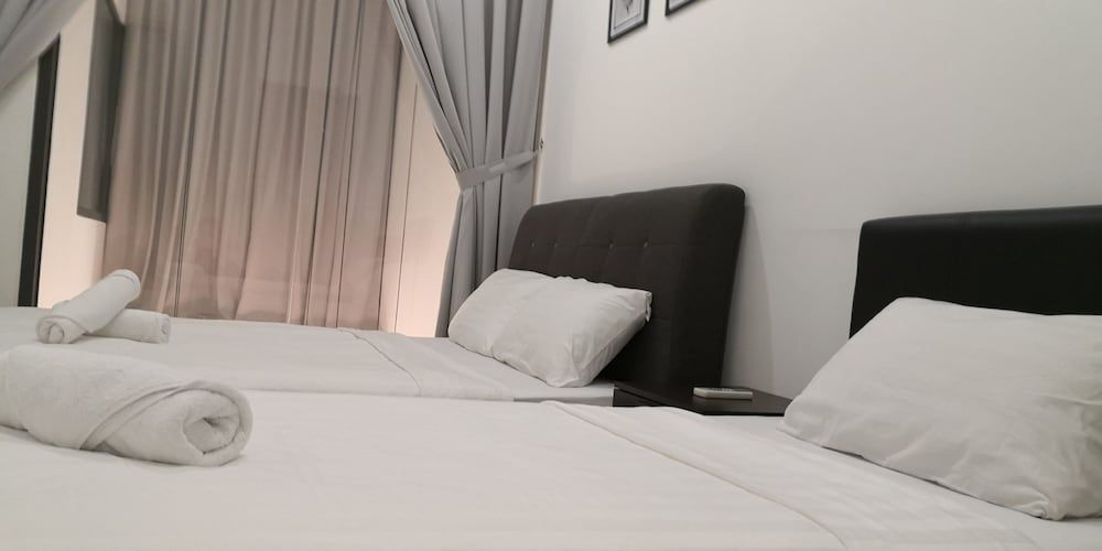 Premium Penthouse, 2 Bedrooms, Refrigerator & Microwave, Garden View