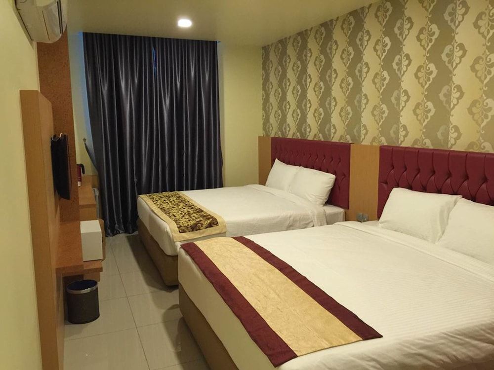 undefined Prince 33 Hotel 8