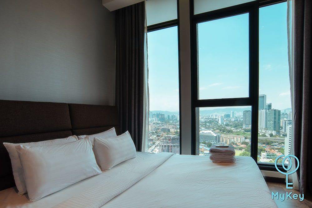 Expressionz Professional Suites by MyKey Deluxe Studio, 1 King Bed 3