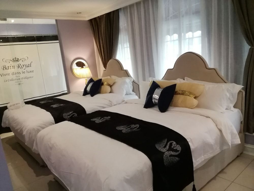 undefined 1 Day Car Hotel Station 18