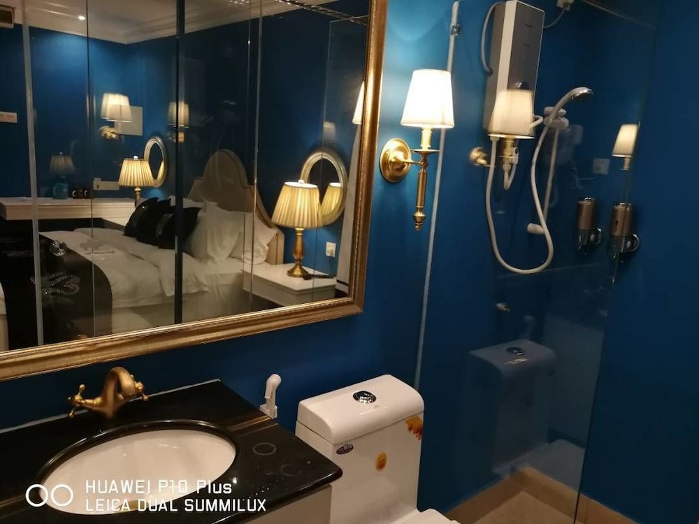 undefined 1 Day Car Hotel Station 18 7