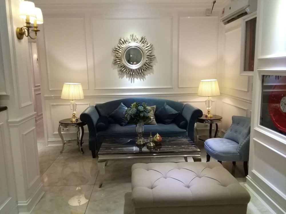 undefined 1 Day Car Hotel Station 18 9