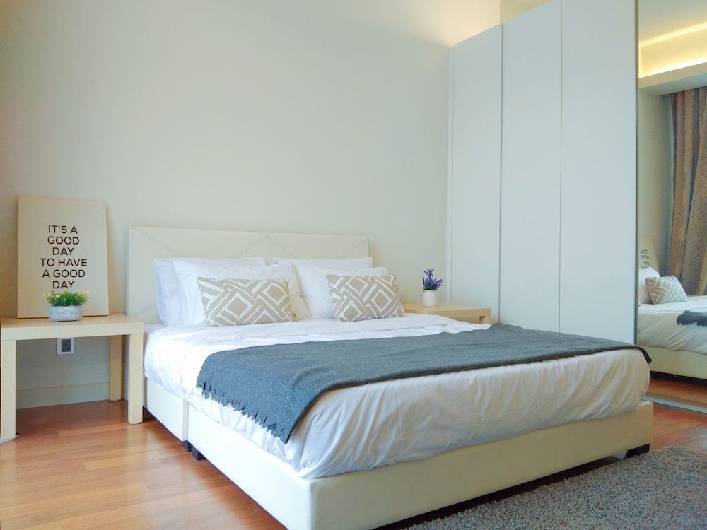 Luxury Condo, 1 Bedroom