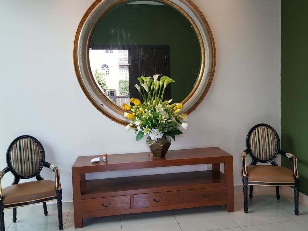 undefined La Maison 100 3