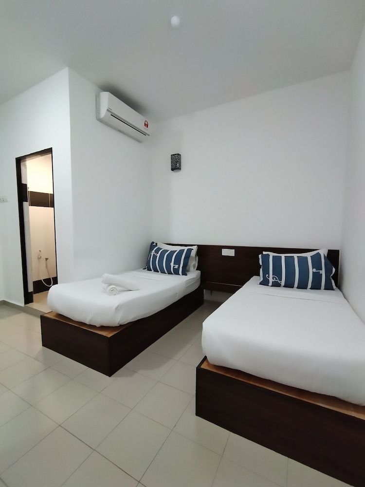 SP Central Hotel Standard Twin Room 2