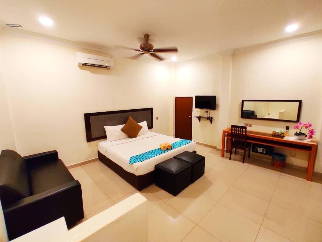 Shell Out Cenang Beach Resort Studio King 2