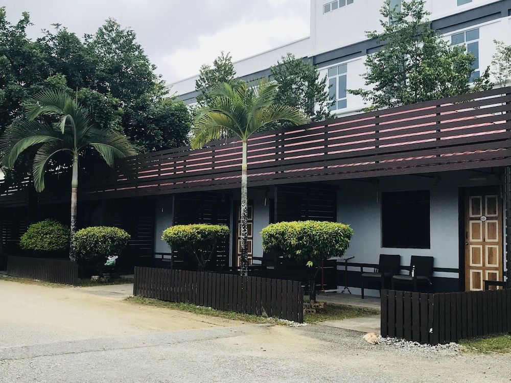 undefined Shell Out Cenang Beach Resort 3