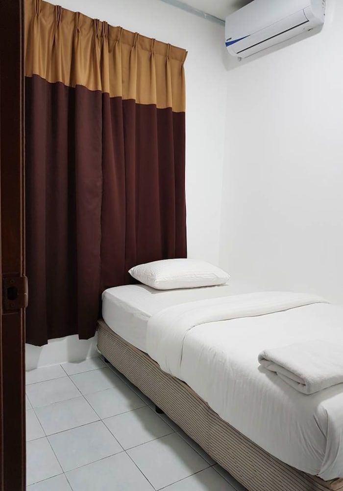 Basic Apartment, 3 Bedrooms