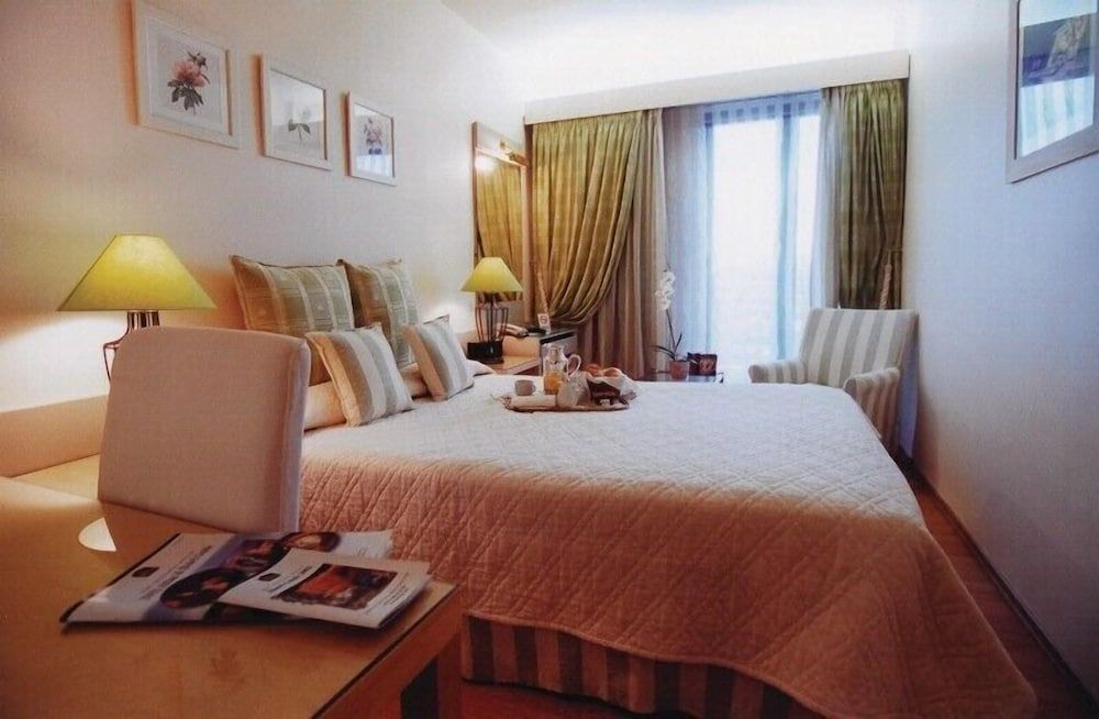 undefined The Park Hotel Piraeus 4