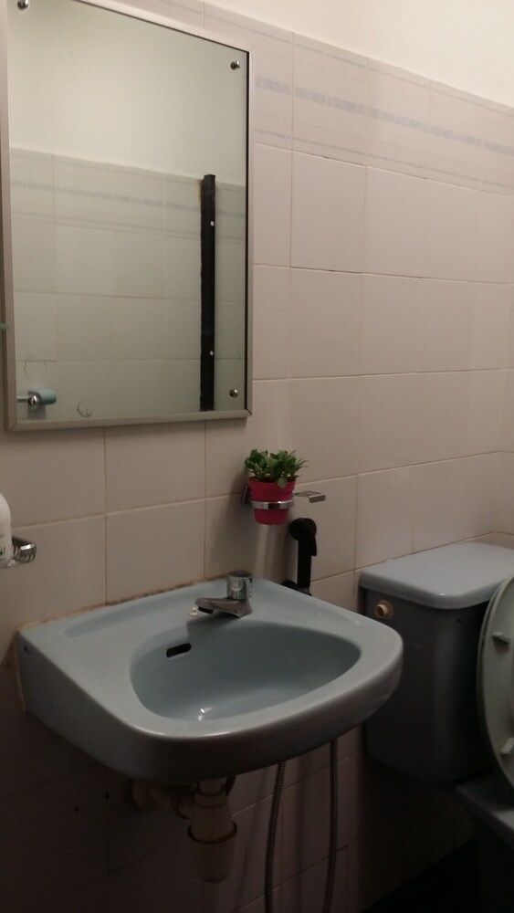 Myrodi Homestay Comfort Double Room, 1 Queen Bed 2