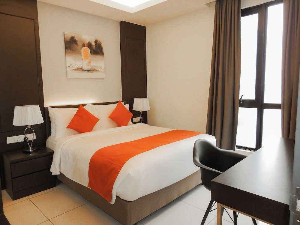 Suite, 3 Bedrooms