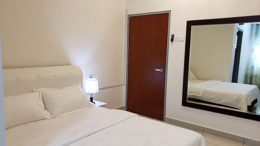 S Rose Hotel Deluxe Queen Room (Home Stay) 2