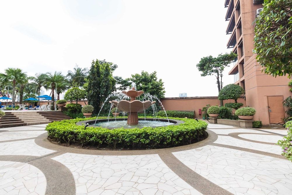 undefined Times Square 1 by Plush 5