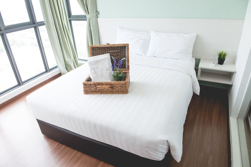 One Amerin Mall & Suites 1 Queen & 1 Twin Bedroom Apartment 6