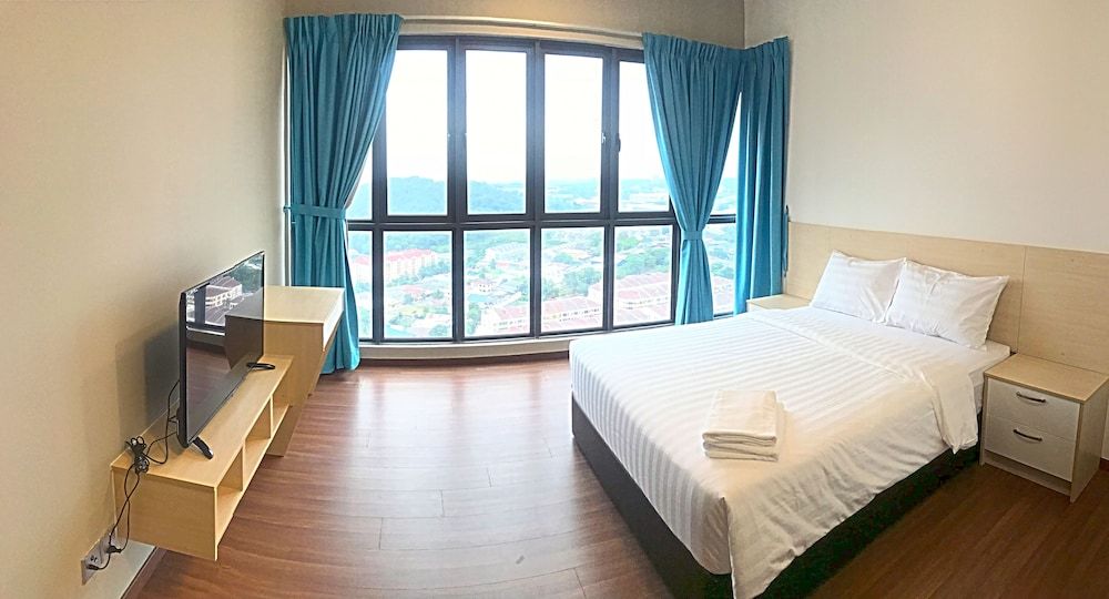 One Amerin Mall & Suites Apartment, 3 Bedrooms 4