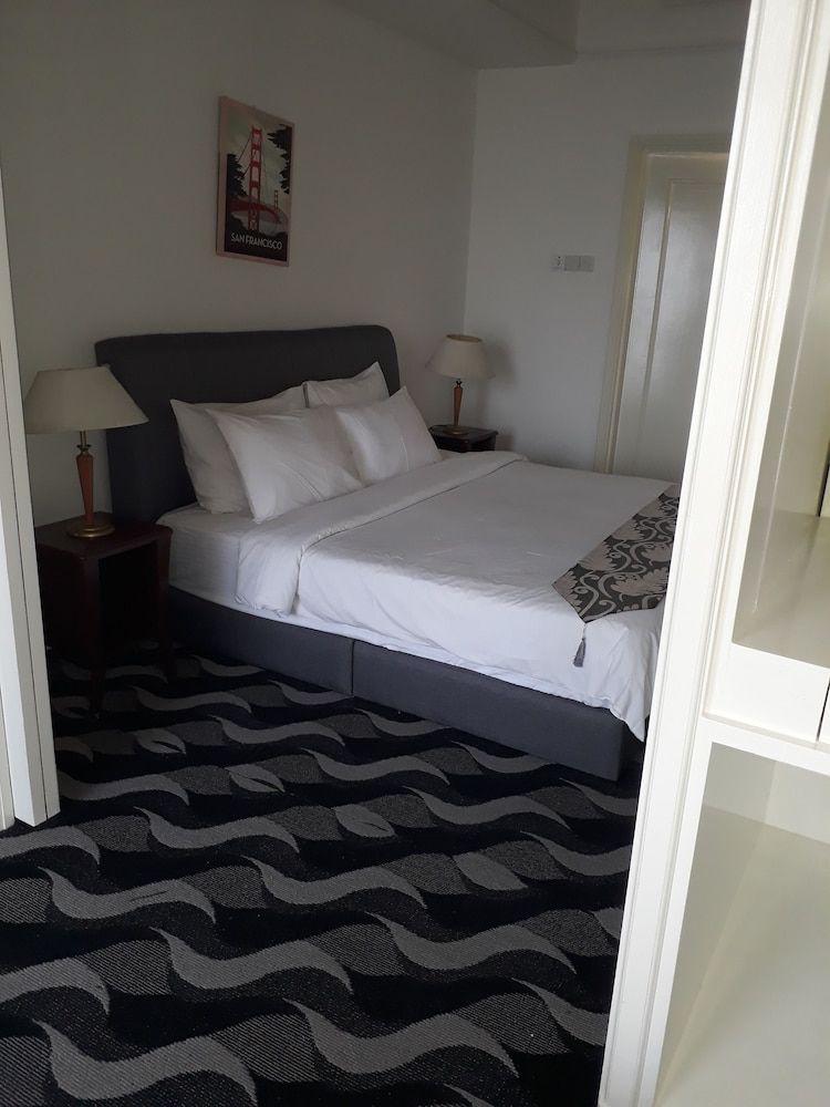 undefined Sweet Dream Suites at Times Square 8