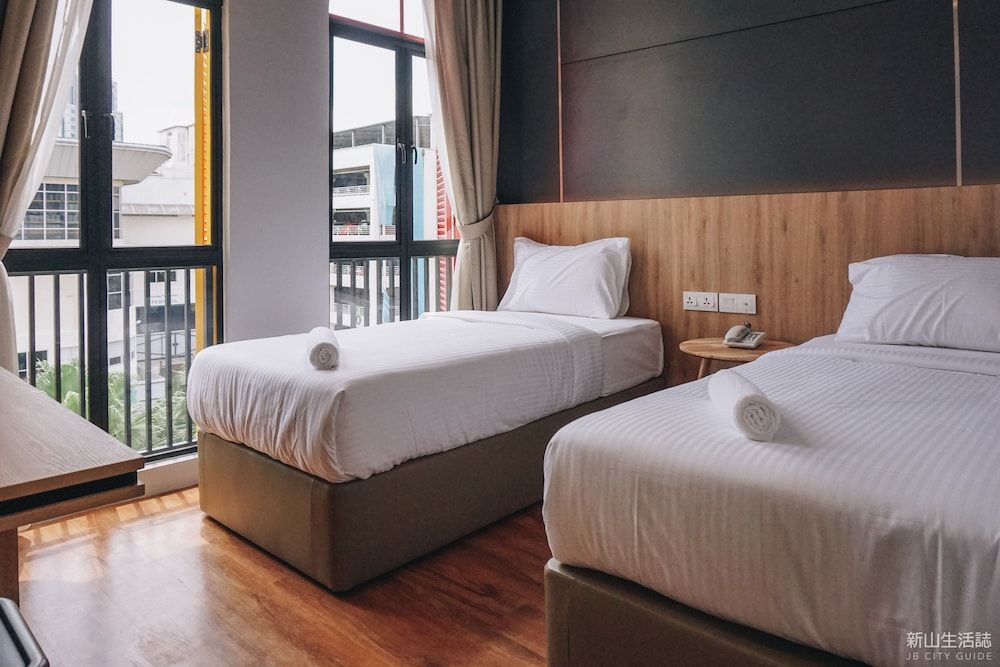 CIQ HOTEL at Jalan Trus