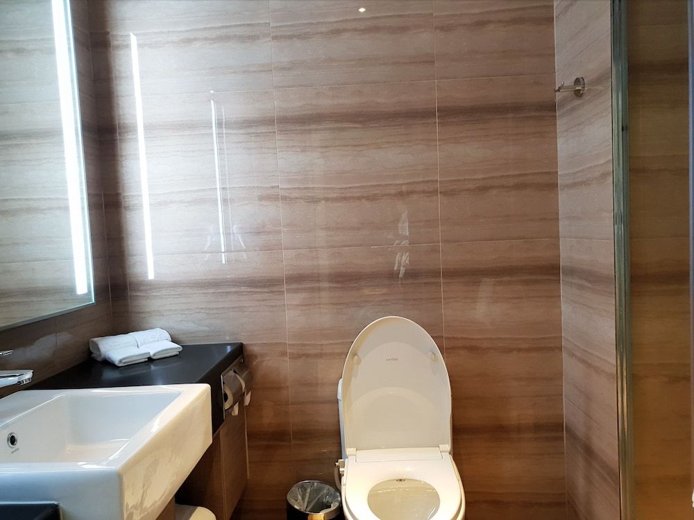 KSL Hot Spring Resort Superior King 4