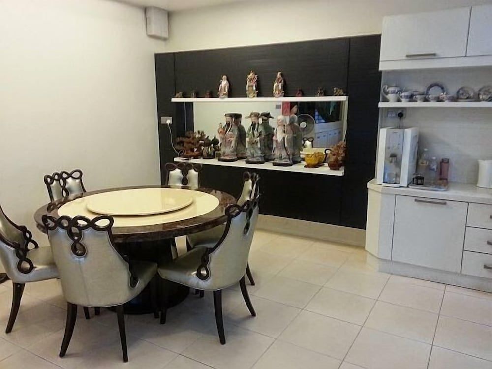 undefined Leissure in 4