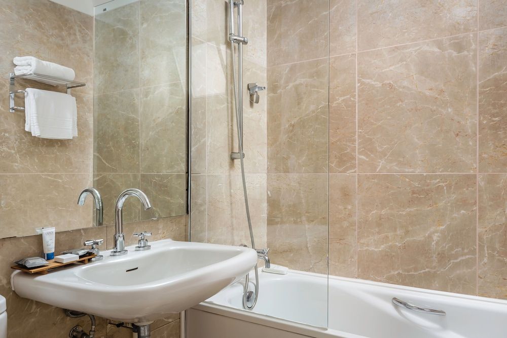 undefined Hotel Florida 8