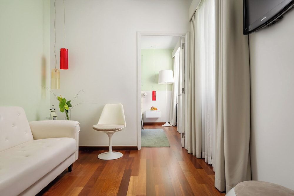 undefined Hotel Florida 3