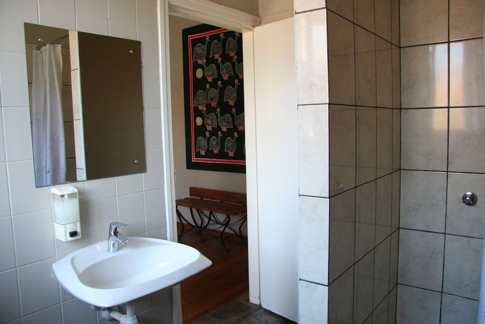 Dunedin Star Guesthouse Standard Double Room, 1 Double Bed 4