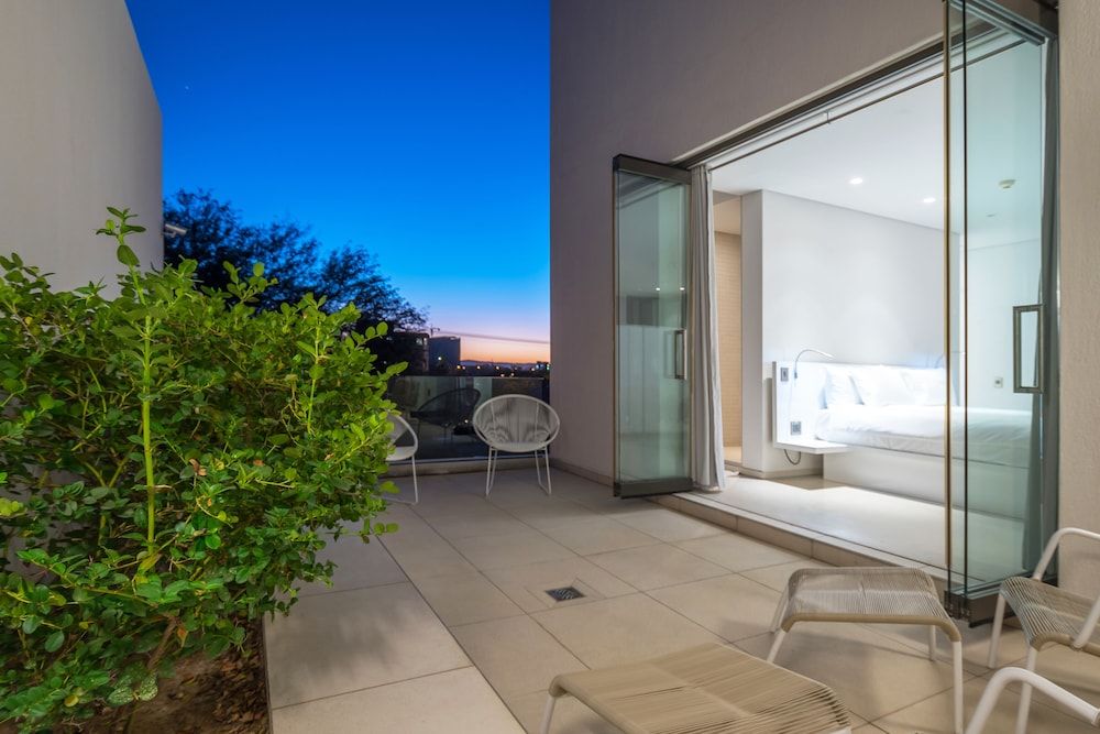 Livega House Executive Suite, 1 King Bed 6