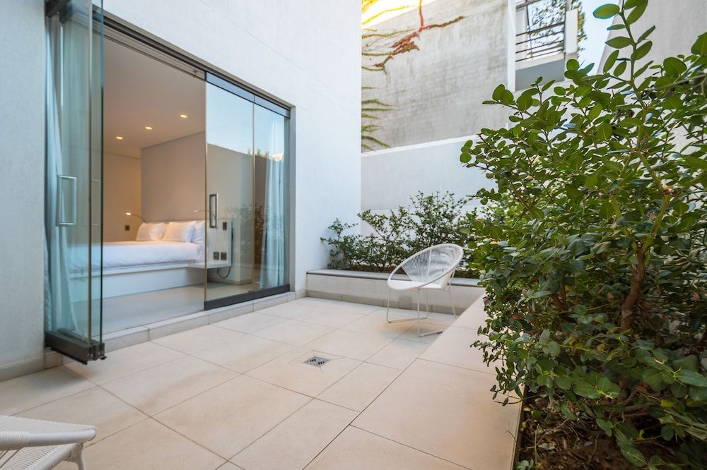 Livega House Executive Suite, 1 King Bed 5