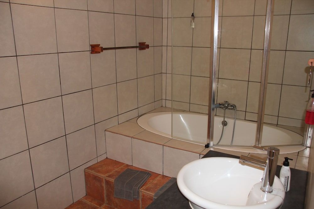 Anandi Guesthouse Swakopmund 2 Bedroom Family Room 3