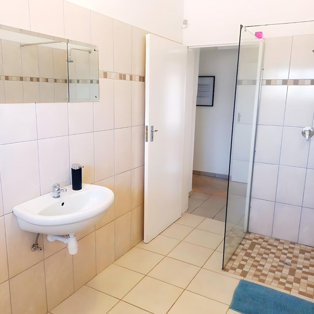 Kate's Nest Guesthouse Basic Shared Dormitory 5