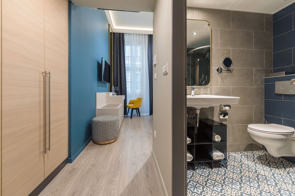 Alta Moda Fashion Hotel Deluxe Double or Twin Room 7